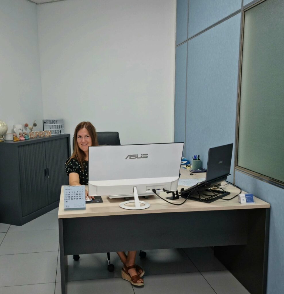Laura Sanchez en oficina Vitoria
